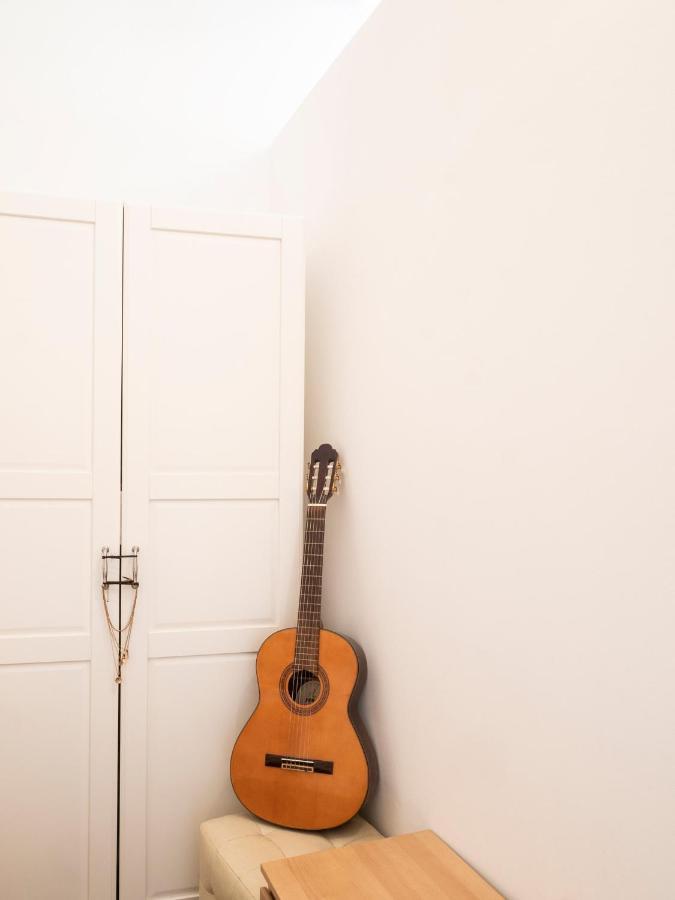 Central Apartment In Trastevere ローマ エクステリア 写真